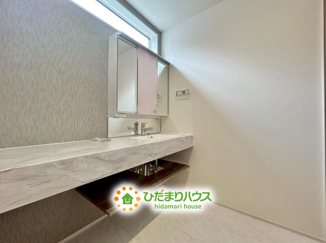 久喜市本町5丁目4期　新築一戸建ての独立洗面台