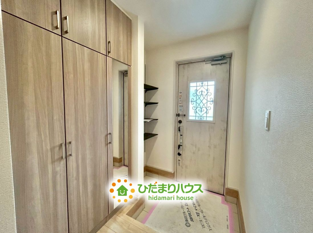 久喜市本町5丁目4期　新築一戸建ての玄関
