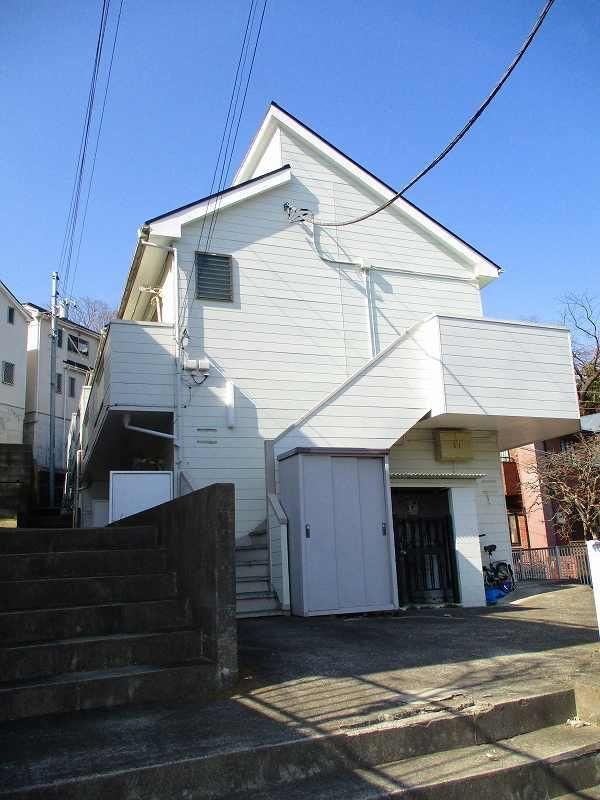横浜市中区本牧町２丁目のアパートの外観