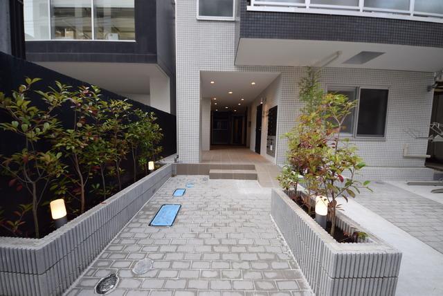 b’CASA Tokyo Kikukawaのエントランス