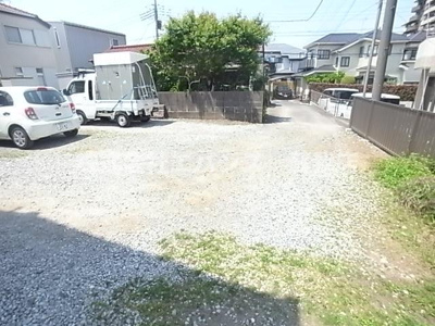 【駐車場】 | アイビーハウス | 車をお持ちの方に嬉しい駐車場付きの物件です