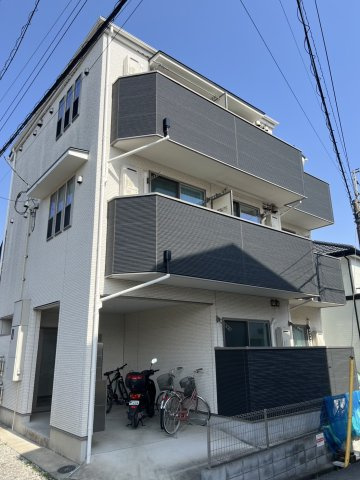 落ち着いた雰囲気の外観です