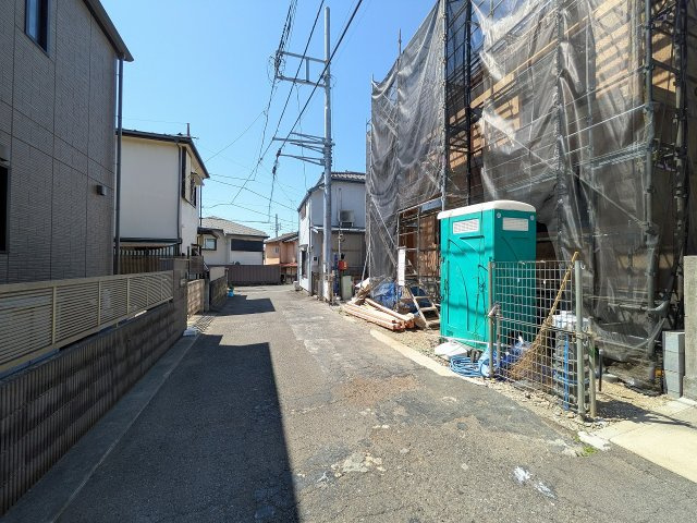 八王子市　中野町　新築一戸建て　２１期の前面道路含む現地写真|～南東4ｍ道路に面しています～