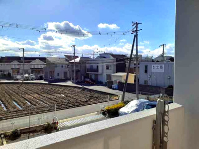 【バルコニー】 | グランパレ | 開放的で明るい空間を演出してくれるバルコニーです