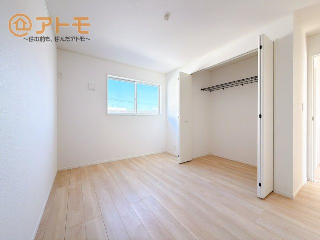 【寝室】 | 沼津市沢田町第1　新築戸建　2号棟 | 毎日すごす部屋の広さや陽当りも気になるポイントですね！現地で体感してみてください♪