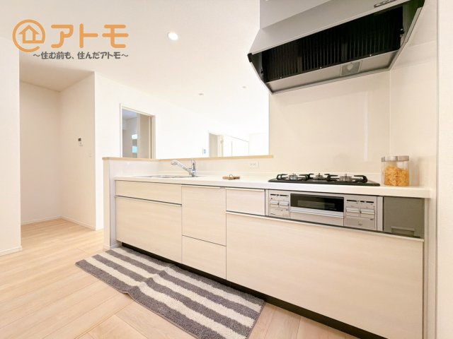 【キッチン】 | 沼津市沢田町第1　新築戸建　2号棟 | 対面タイプならキッチン内にいながらご家族やお客様との会話が楽しめます♪