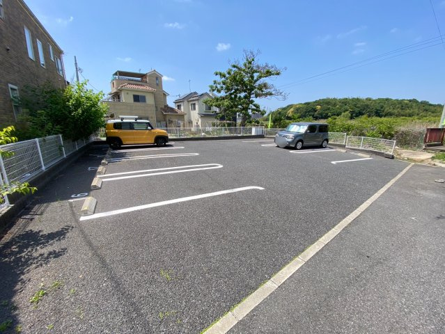 【駐車場】