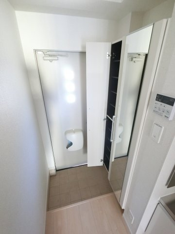【玄関】