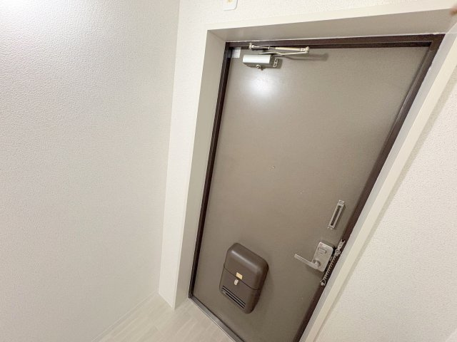 グランドパレス学園前 Bの玄関