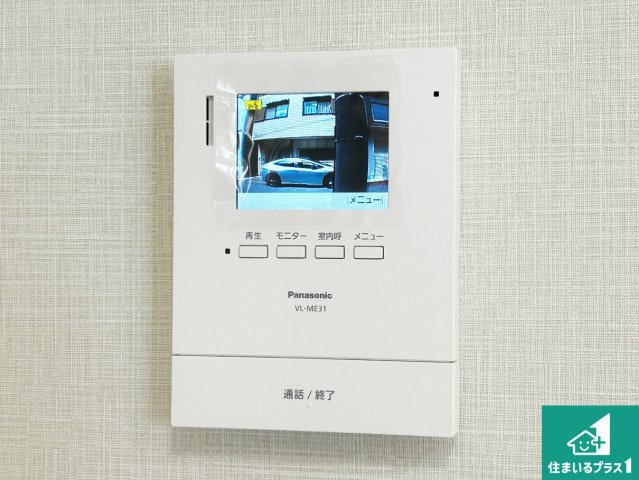 尼崎市南竹谷町　中古一戸建ての防犯設備|カラーモニターインターホン！声だけでなく来訪者の姿や顔がモニターで確認できるので、小さなお子様がいらっしゃるご家庭でも安心できます！