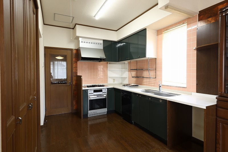 北都1丁目　建坪76坪ある贅沢な中古住宅のキッチン|キッチン