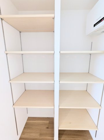 葛飾区青戸７丁目の新築戸建の収納|～3階廊下 収納写真～