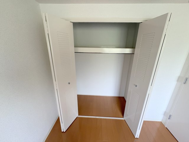 グランドパレス学園前C棟の収納