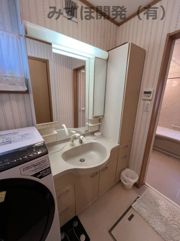山形市高原町239番の独立洗面台|4/8撮影