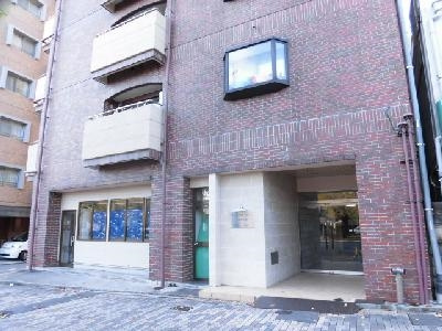 ファーストコート今出川北の外観