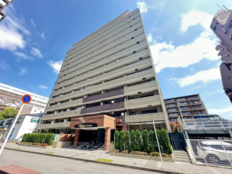 【外観】 | リスタイル・ダイアパレスおゆみ野　JR外房線「鎌取」駅 | JR外房線「鎌取駅」から徒歩約6分という近さが最大の魅力です。駅前には「イオンスタイル鎌取」などの大型商業施設があり、仕事帰りや日々の買い出しに非常に便利な環境です。