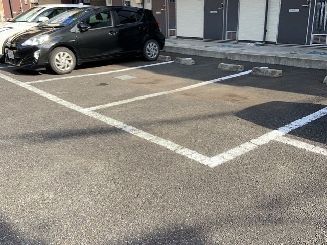 レオパレスＬＡＣＫＹの駐車場