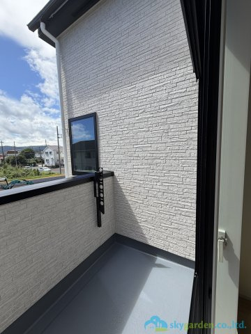 秦野市堀山下第2　新築戸建　全4棟3号棟のバルコニー