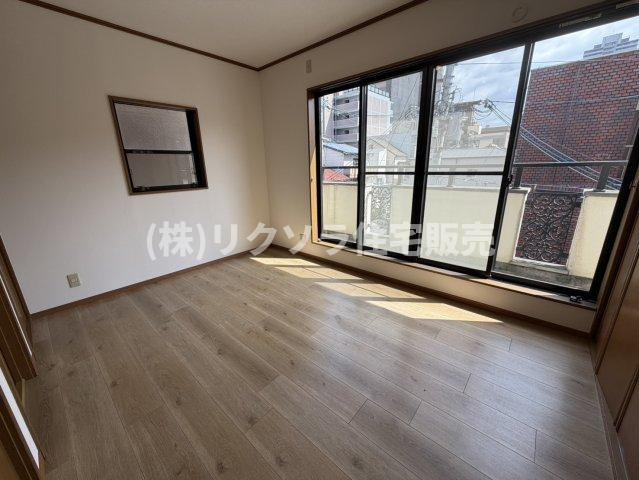 香里北之町　中古一戸建ての寝室|洋室6.0帖
■物件内覧・資金計画相談・住宅ローン相談、リフォーム相談、お問合せ受付中■
※当日・翌日のご内覧、ご相談はお電話でのお問合せがスムーズです！