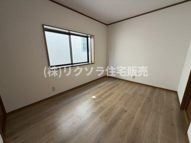 香里北之町　中古一戸建ての子供部屋|洋室6.0帖
■物件内覧・資金計画相談・住宅ローン相談、リフォーム相談、お問合せ受付中■
※当日・翌日のご内覧、ご相談はお電話でのお問合せがスムーズです！