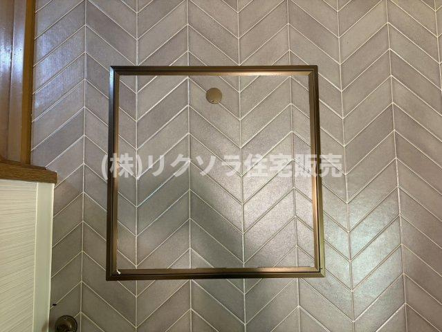 香里北之町　中古一戸建ての収納|床下収納
■物件内覧・資金計画相談・住宅ローン相談、リフォーム相談、お問合せ受付中■
※当日・翌日のご内覧、ご相談はお電話でのお問合せがスムーズです！