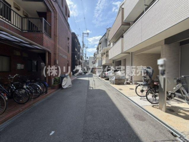 香里北之町　中古一戸建ての前面道路含む現地写真|前道　南　幅員4ｍ
■物件内覧・資金計画相談・住宅ローン相談、リフォーム相談、お問合せ受付中■
※当日・翌日のご内覧、ご相談はお電話でのお問合せがスムーズです！