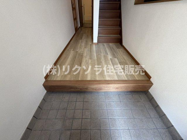 香里北之町　中古一戸建ての内装|玄関内部
■物件内覧・資金計画相談・住宅ローン相談、リフォーム相談、お問合せ受付中■
※当日・翌日のご内覧、ご相談はお電話でのお問合せがスムーズです！