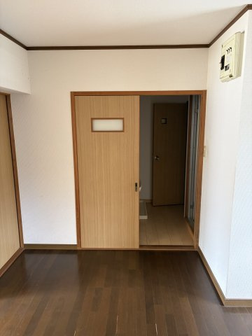 久留米市田主丸町殖木のアパートの居間・リビング