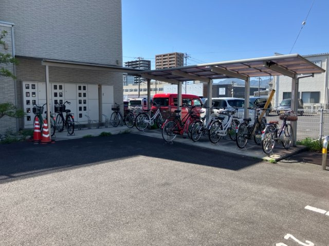 メゾンヴェールいずもの設備|駐輪場