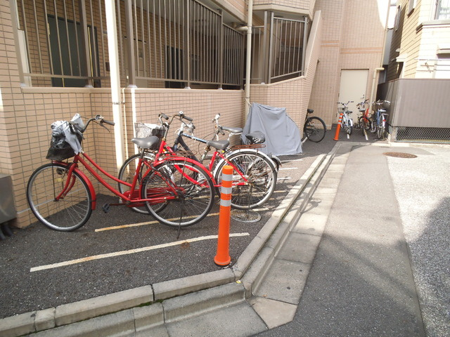 サンライズ中十条Ⅱのその他共用部分|駐輪場もあるようです！