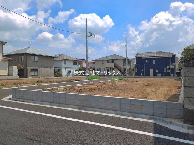 練馬区大泉学園町6丁目　新規開発分譲地　土地30坪～35坪　8家族様限定の前面道路含む現地写真