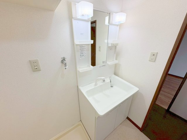 ヴィエント信和の洗面所