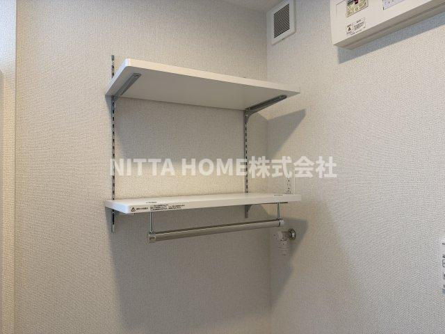 グラース・カーサの洗面所|上部収納がついていて便利です◎