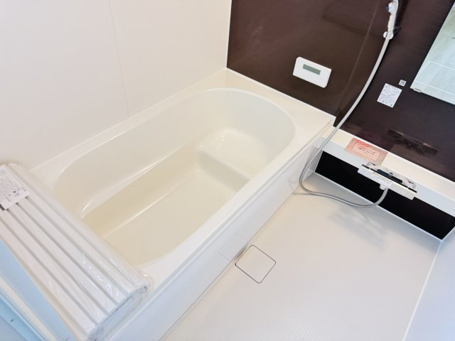 市川市北国分３丁目新築戸建（北国分８期）の浴室|足を伸ばせる広々浴槽で毎日リラックス♪