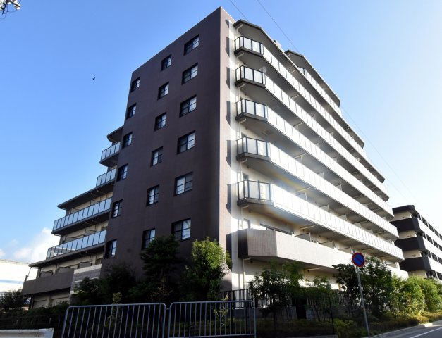 La　Douceur西宮北口の外観