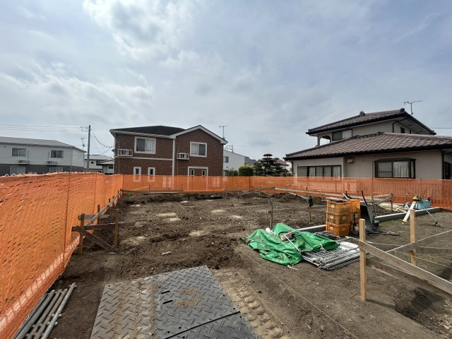 新築　高崎市倉賀野町全2棟　Blooming　Garden　2号棟の外観|現地写真　2026年7月完成予定！類似物件のご内覧等、お気軽にお問合せください♪　							
　							
