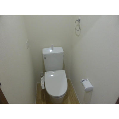 【トイレ】 | エスポワールA | コンパクトで使いやすいトイレです