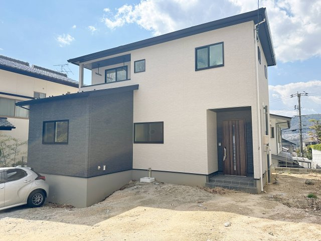 西区己斐東2丁目の外観|2025年5月完成☆
4LDKの新築住宅が分譲開始♪
お気軽にお問い合わせください！