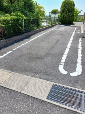 【駐車場】 | ルース | カースペースがあります