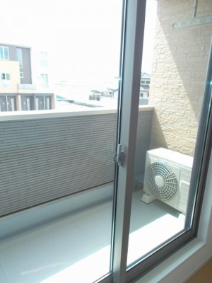 【バルコニー】 | リバーサイド２ | お洗濯にも便利なバルコニー付き