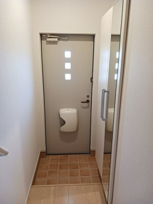 【玄関】 | エルヴィータ・ウーノ | 落ち着いた玄関です