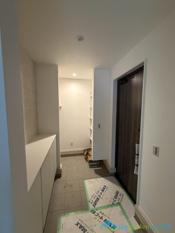秦野市堀山下第2　新築戸建　全4棟2号棟の玄関