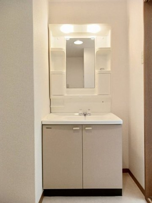 【洗面所】 | ニューエルディムしみず | コンパクトで使いやすい洗面所