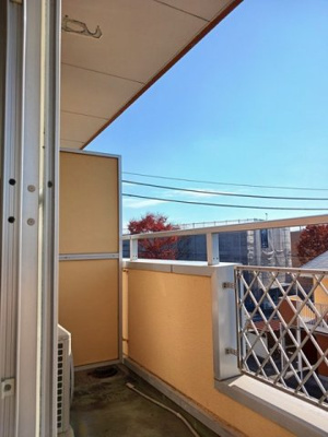 【バルコニー】 | ニューエルディムしみず | お洗濯にも便利なバルコニー付き