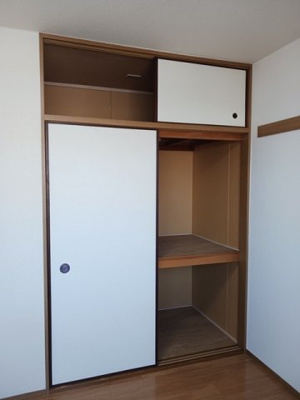 【収納】 | ニューエルディムしみず | たっぷりとした収納スペースです