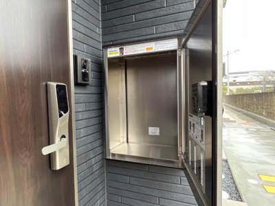 【玄関】 | ウィステリアⅣ | 宅配ボックス