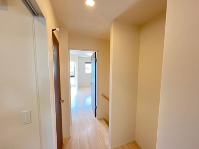 【内装】 | ウィステリアⅢ | 廊下