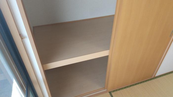 アムール B棟の収納|押入