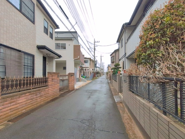 【前面道路含む現地写真】 | 新築戸建／ふじみ野市亀久保（全1棟） | 外構（撮影：'26/03/25）