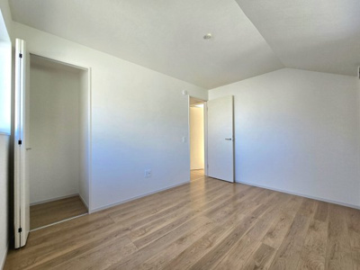 【洋室】 | 山崎一戸建て | 使い勝手のいい洋室です